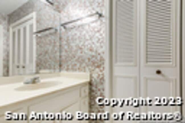 Building Photo - 1045 Shook Ave