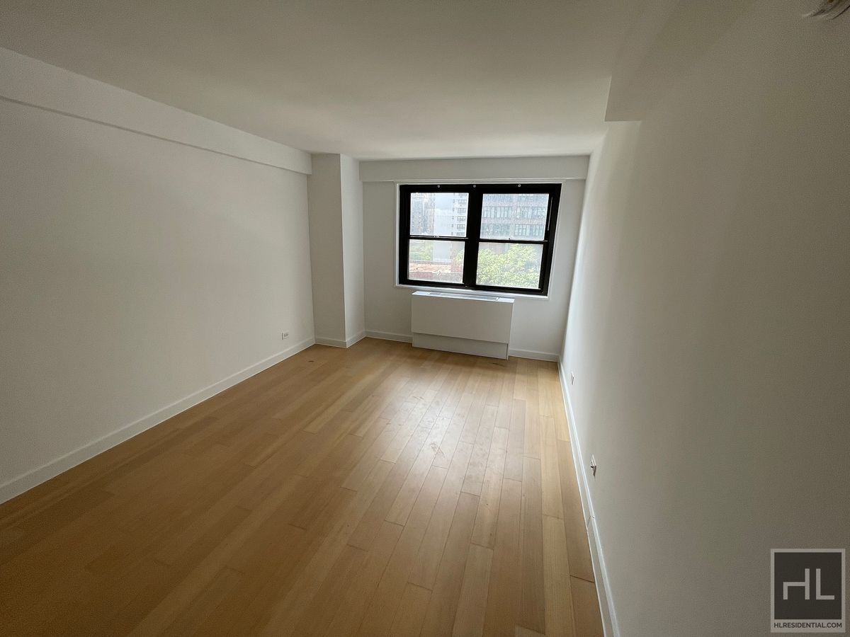 Building Photo - East 39th Street