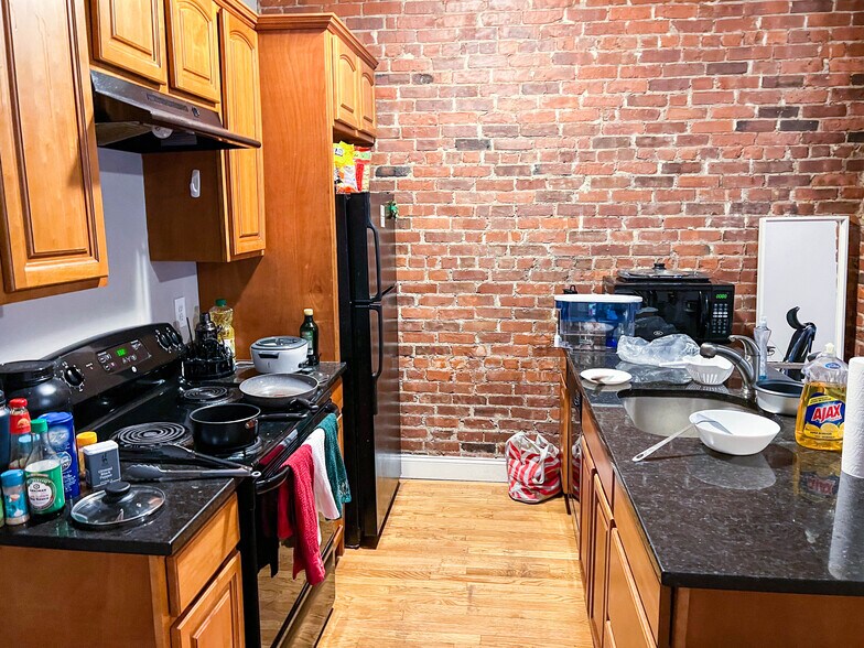 Building Photo - 23 St Lukes Rd