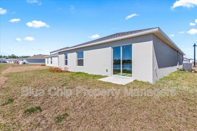 Building Photo - 5131 Magnolia Palm Dr