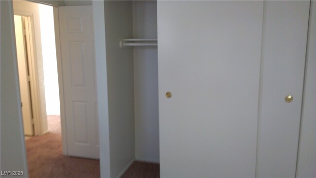 Building Photo - 1105 Overture Dr