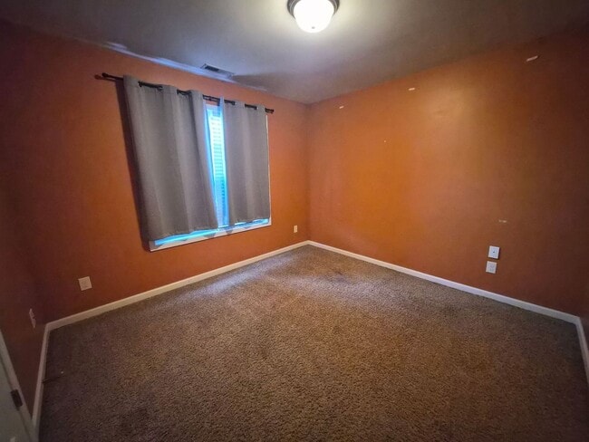 Building Photo - 103 Palin Trail