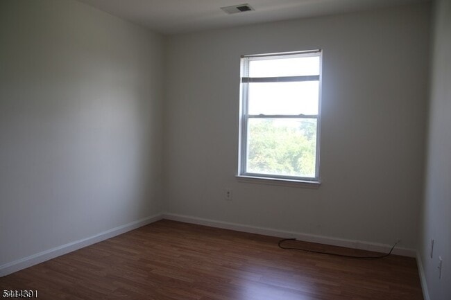 Building Photo - 60 Port Ave