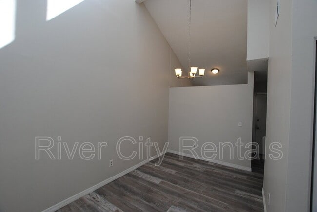 Building Photo - 2430 N Seabury Pl