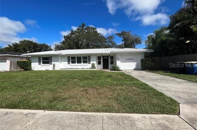 Building Photo - 305 N Hercules Ave