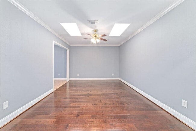 Building Photo - 214 Brocket Pl