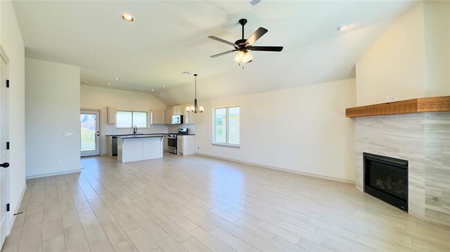 Building Photo - Brand New Construction in Savannah Estates!