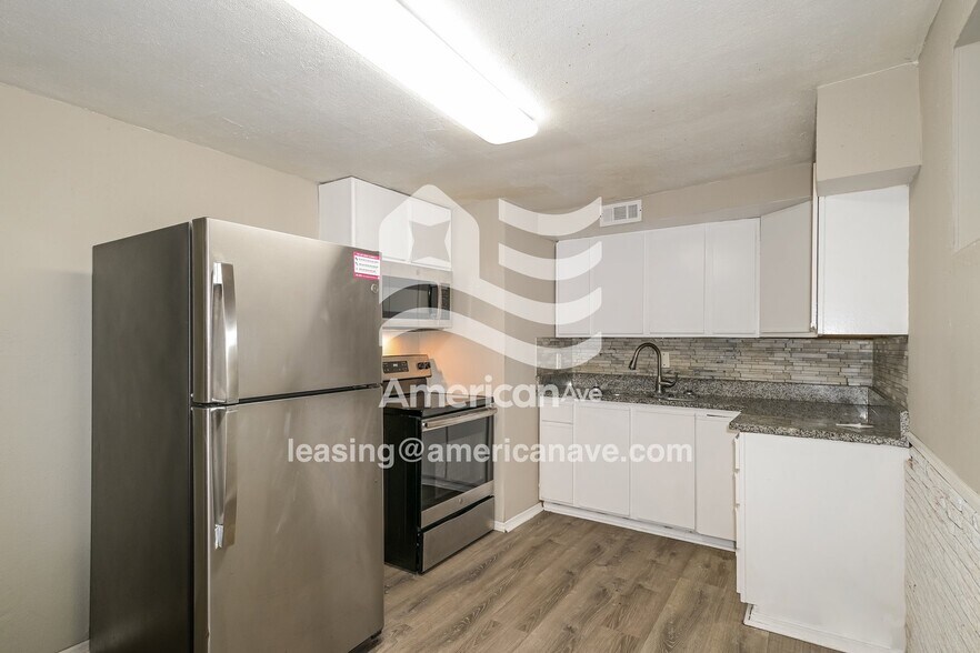 Building Photo - 20 St Laurence Dr