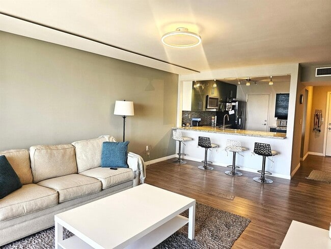 Building Photo - 1780 NE 191st St