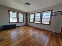 Building Photo - 2601 Vine St