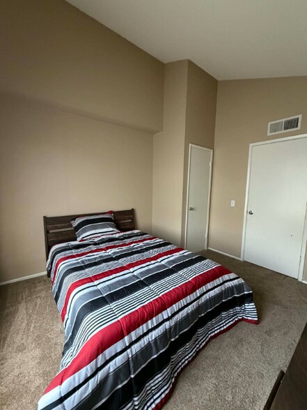 Building Photo - 14209 N 45th Ave