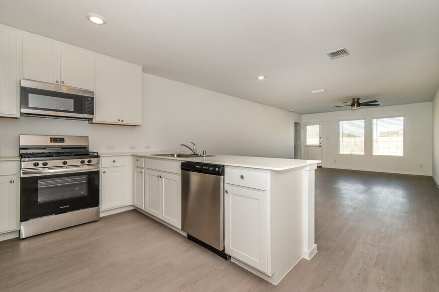 Building Photo - 1708 Crossbill St