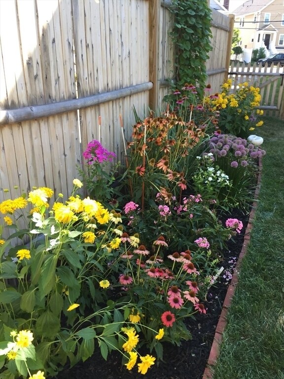 Building Photo - 62-64 Flett Rd