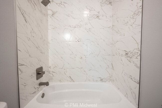 Building Photo - "Charming 3-Bedroom Townhouse on Rembrandt...
