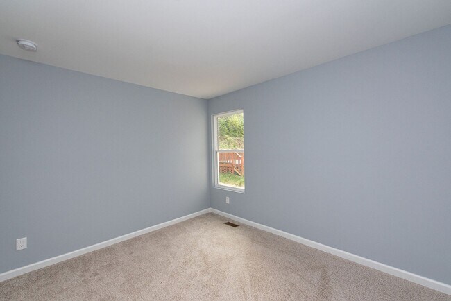 Building Photo - College Hill- New Construction! Stunning 3...