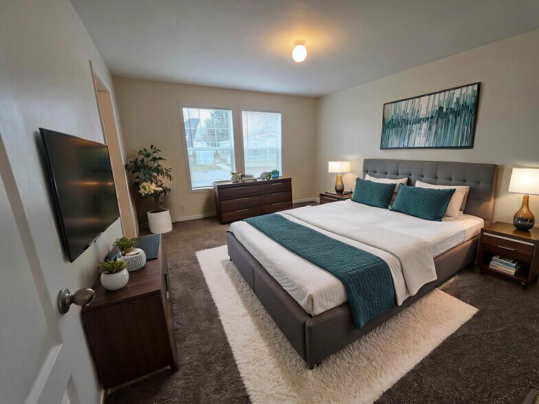 Building Photo - 3681 Hawthorne St