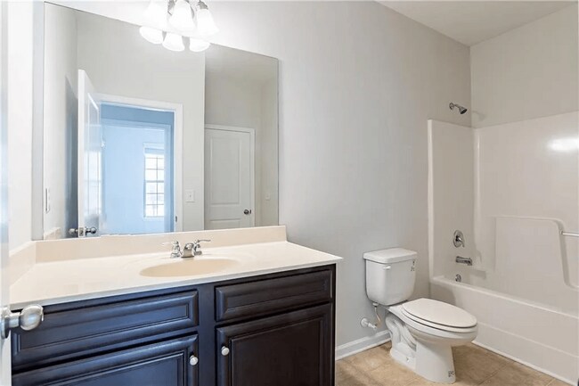 Building Photo - 3443 Woodshade Dr