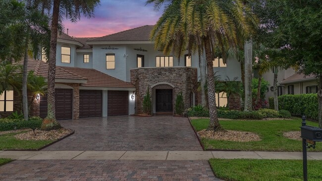 Building Photo - 10703 Versailles Blvd