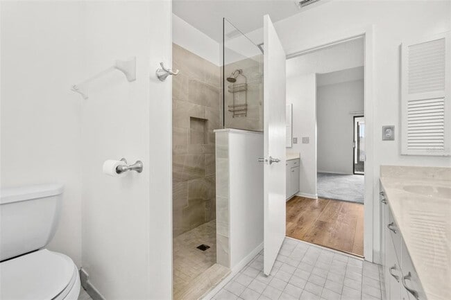 Building Photo - 846 Glades Ct