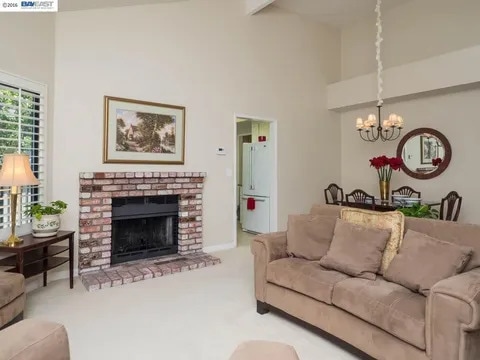 Building Photo - 2454 Sebastopol Ln
