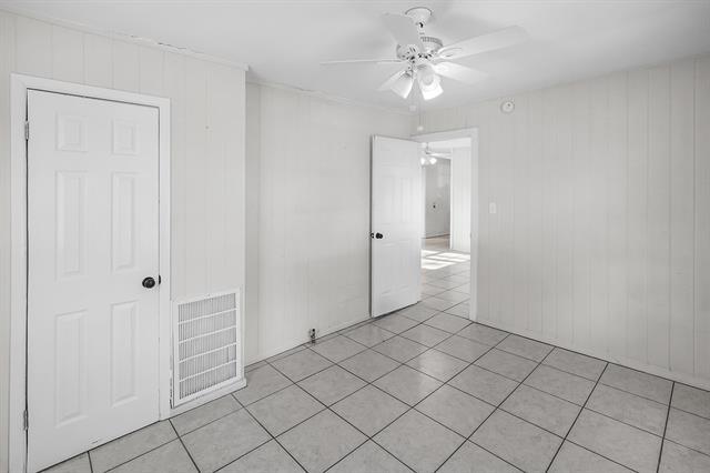 Building Photo - 208 3rd St