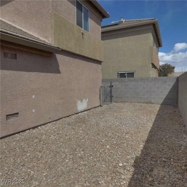 Building Photo - 4759 Pinon Pointe Rd