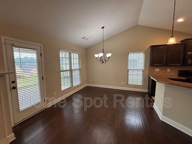 Building Photo - 4811 Lost Creek Dr
