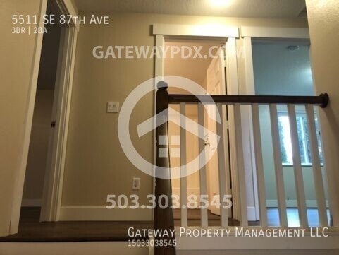 Building Photo - 5511 SE 87th Ave