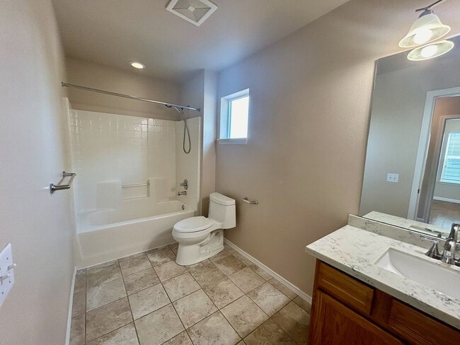 Building Photo - Redmond Ridge Home