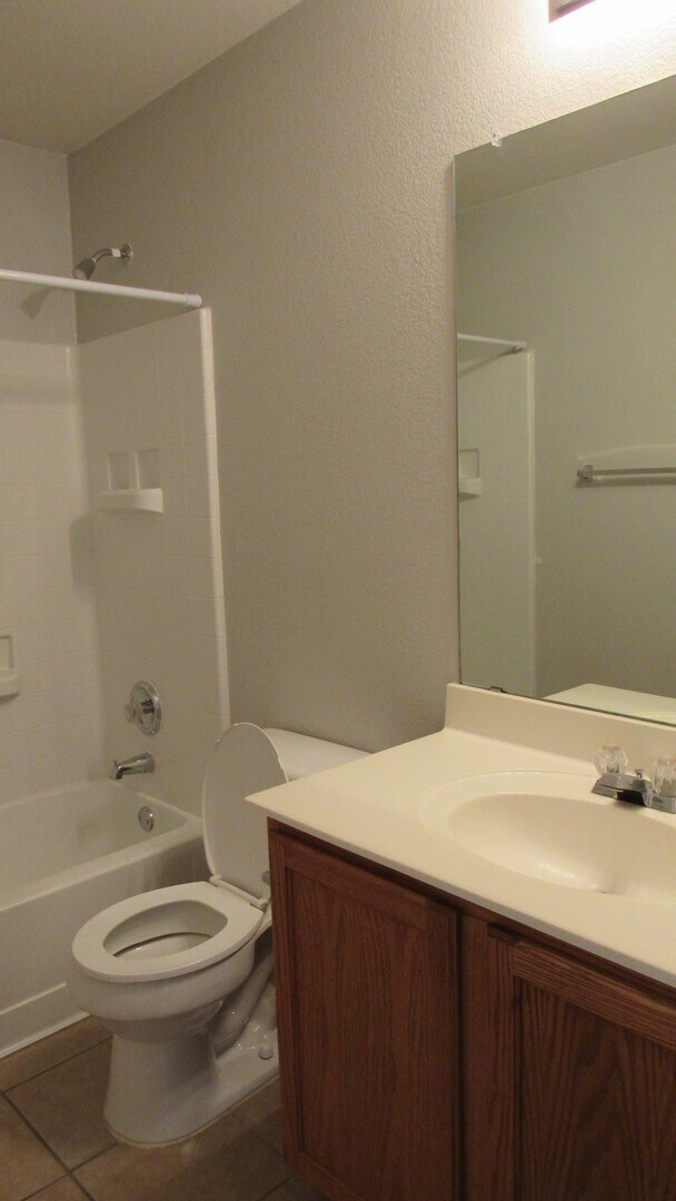 Building Photo - 1510 Ridgewood Dr