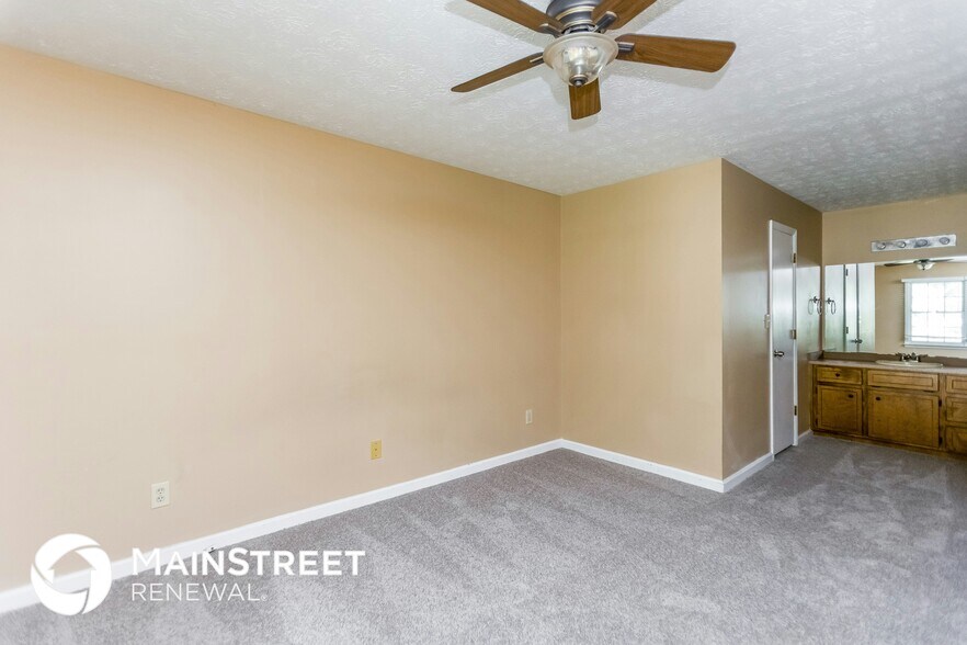 Building Photo - 5851 Taylor Creek Dr