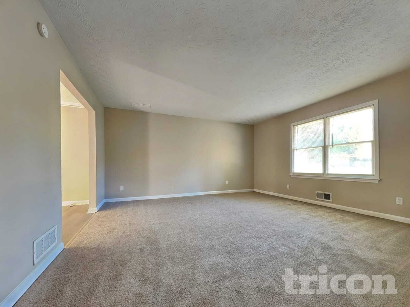 Building Photo - 2236 Windsor Dr SW