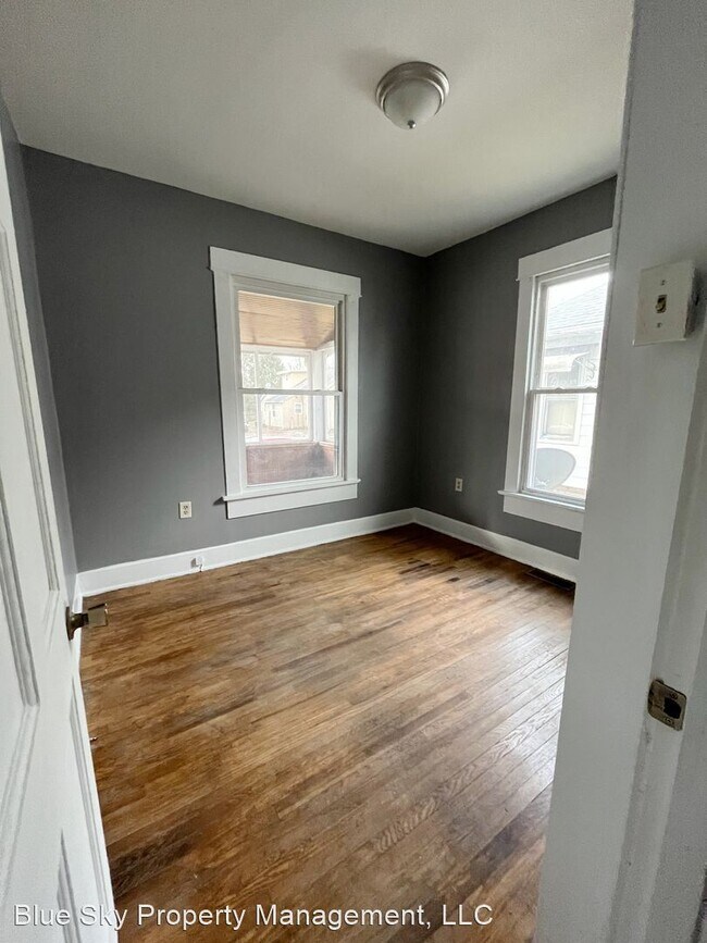 Building Photo - 3 br, 1 bath House - 1602 W Adams