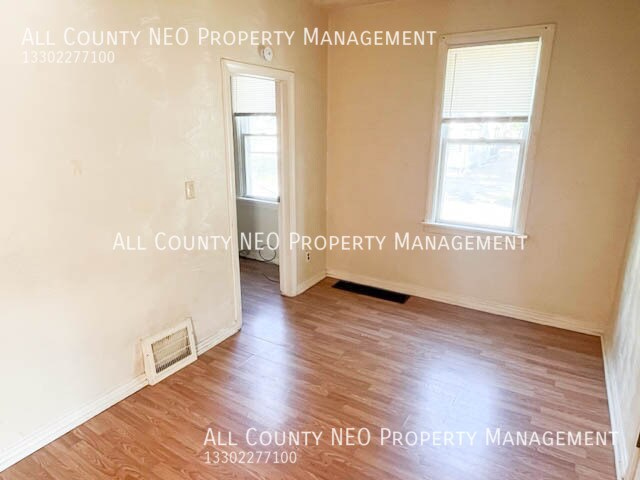 Building Photo - 6700 Gertrude Ave