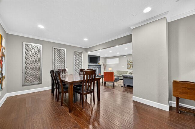 Building Photo - 5815 Green Terrace Ln