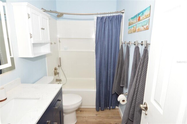 Building Photo - 3837 Pompano Dr SE