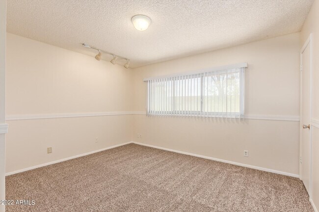 Building Photo - 6937 E Osborn Rd