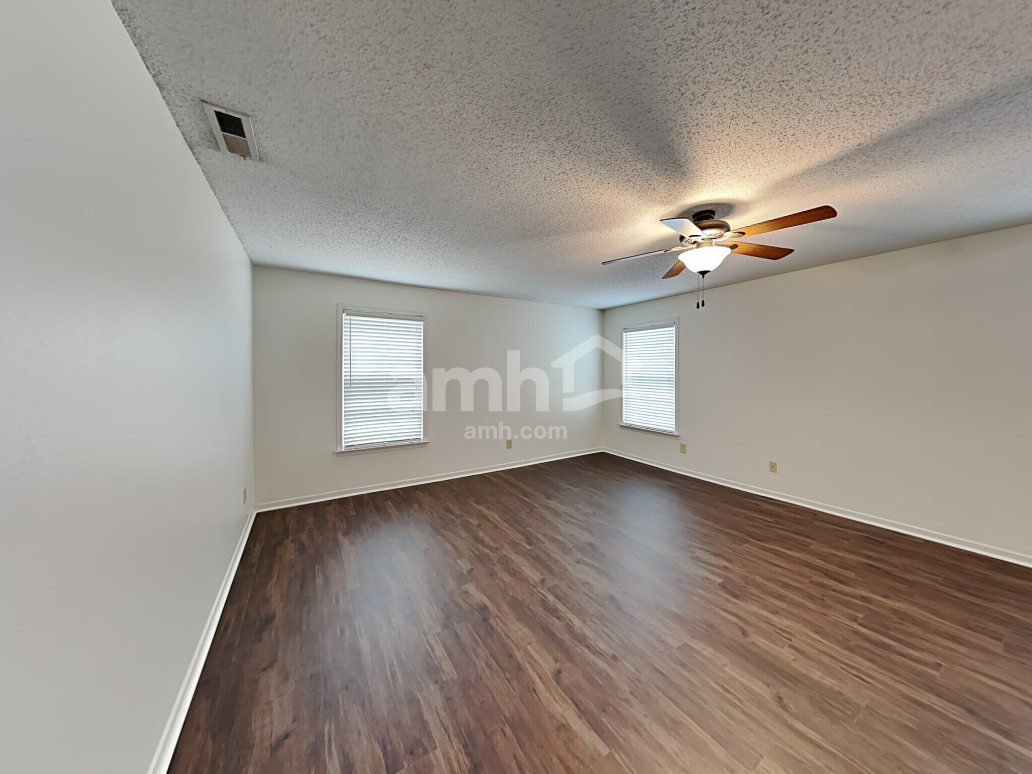 Building Photo - 2322 Bristol Dr