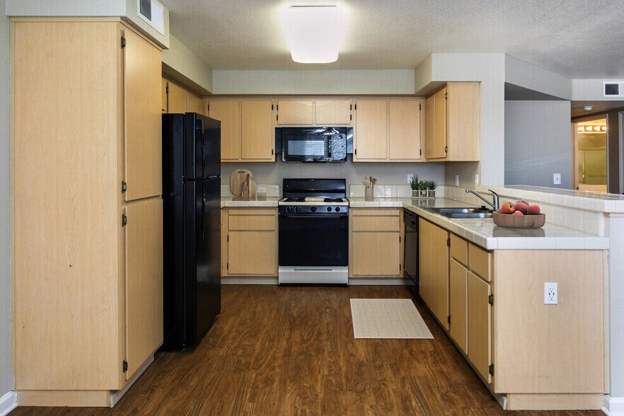 Coventry Cove 190 N Coventry Ave Clovis CA 93611 Apartment Finder