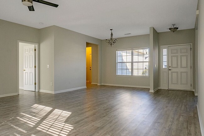 Building Photo - Beautiful Home in Goose Creek 3 Bedroom/2 ...