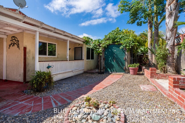 Building Photo - 1441 Peacock Blvd