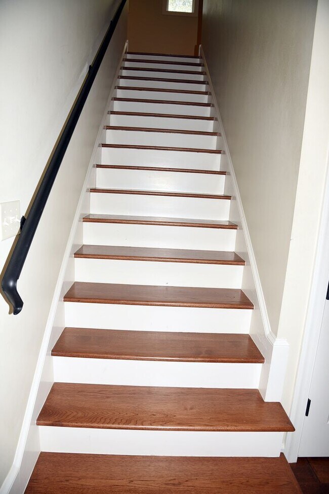 Building Photo - Modern Home in Bluewater Bay!