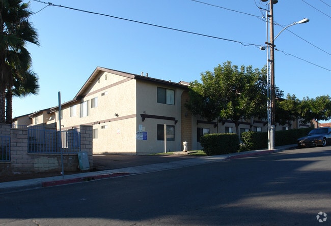 Building Photo - Averil Villas