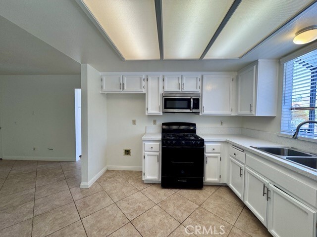 Building Photo - 39709 Garin Dr