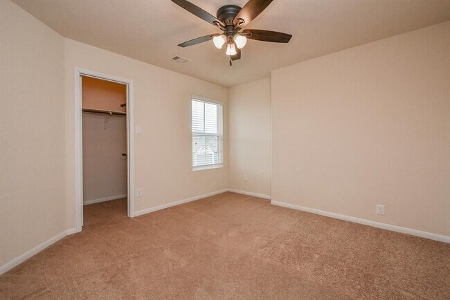 Building Photo - 3238 Upland Spring Trace