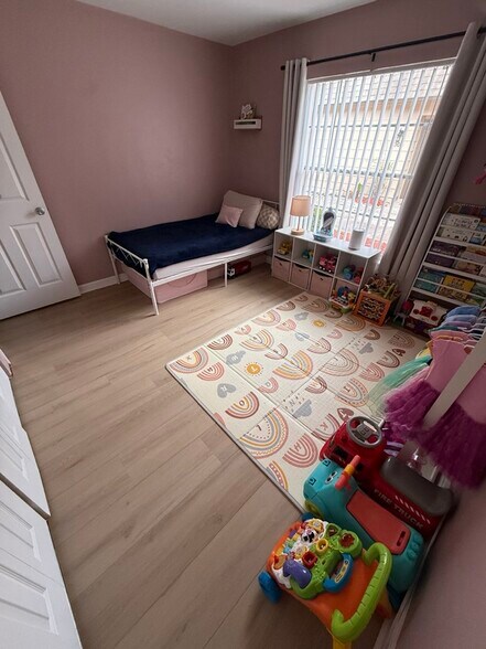 Building Photo - 9311 Lennex Ln