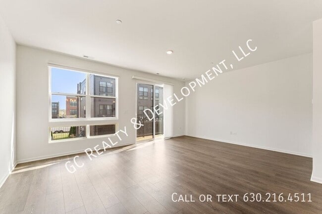 Building Photo - 2239 Parkside Dr