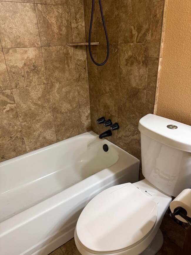 Building Photo - 6402 Del Monte Dr