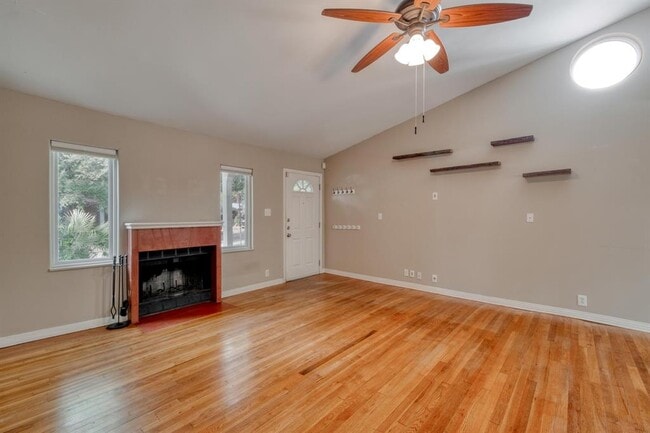 Building Photo - 1404 Juliet St