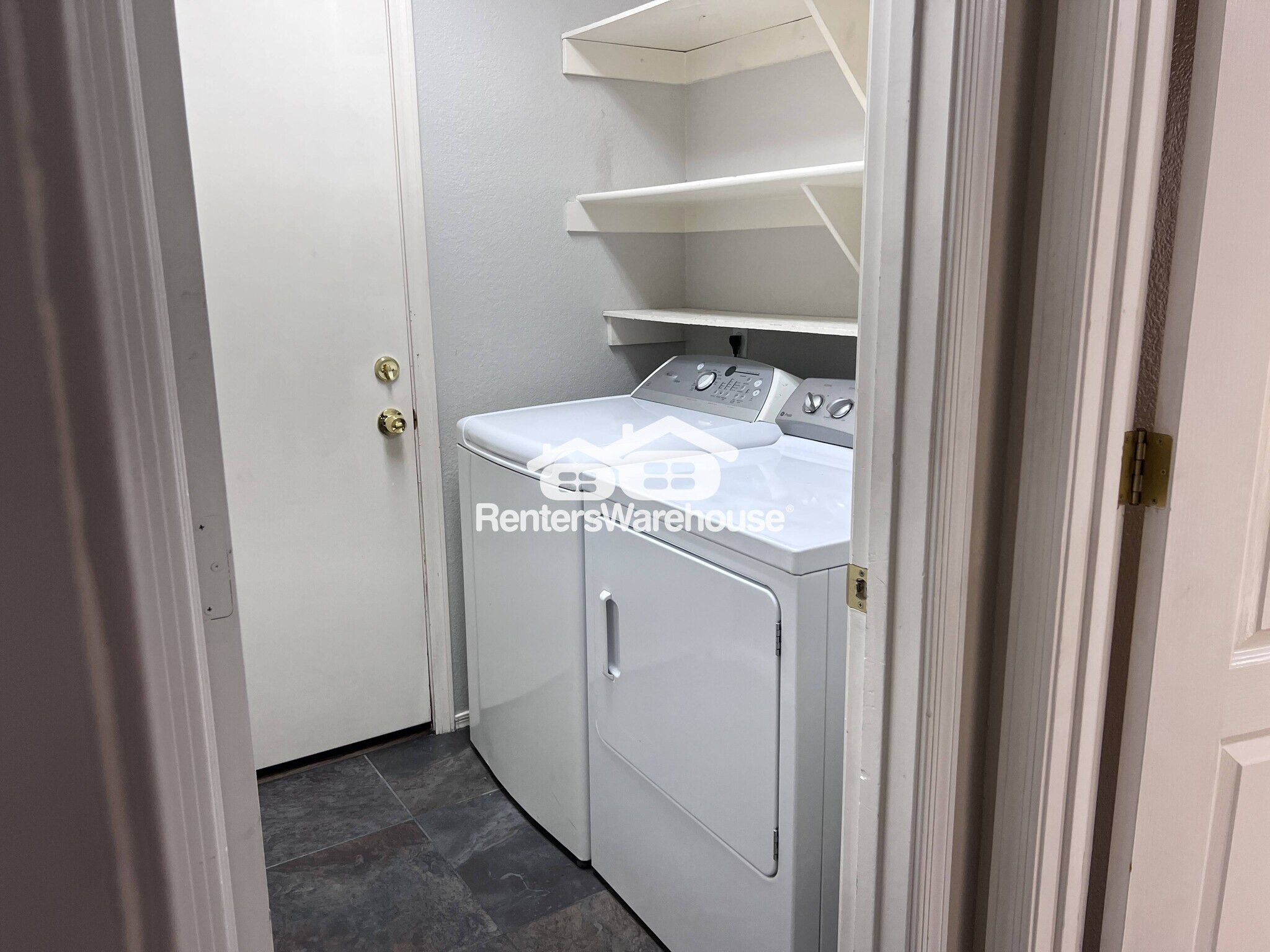 Building Photo - 9842 W Tonopah Dr